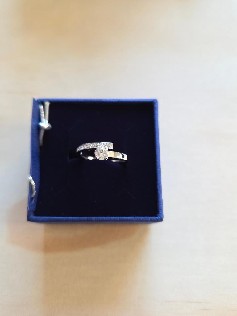 Bague Swarovski taille 52, Enlèvement ou Envoi, Neuf