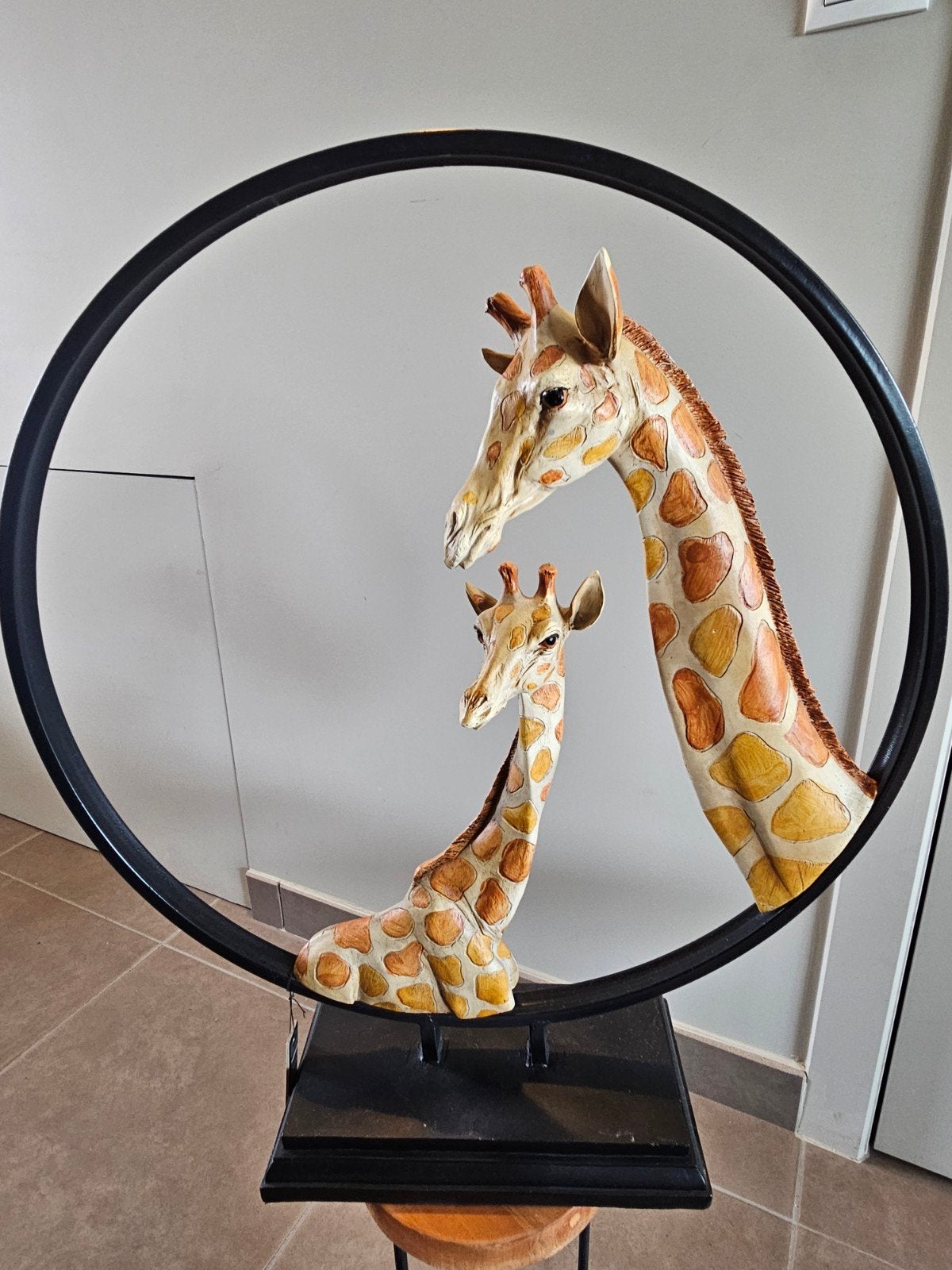 Beeld van 2 giraffen, Ophalen, Nieuw, Beige, Hout