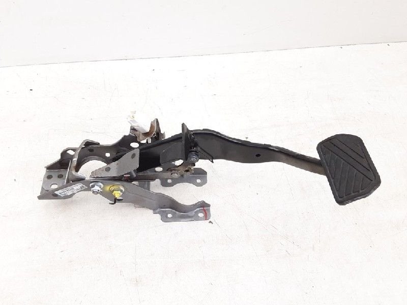 PEDALE DE FREIN ABS Suzuki SX4 S-Cross (JY) (|4960061M60|), Autos : Pièces & Accessoires, Habitacle & Garnissage, Suzuki, Utilisé
