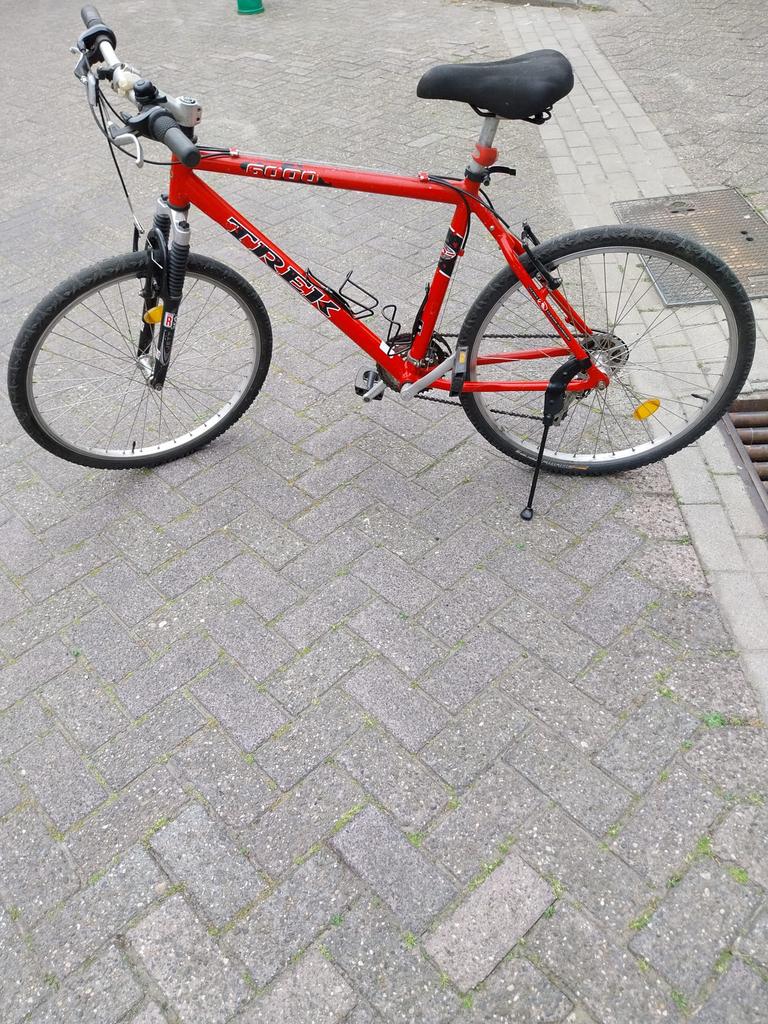 Mountainbike TREK 6000 met versnellingen en voorvering, Fietsen en Brommers, Ophalen, Zo goed als nieuw, Trek