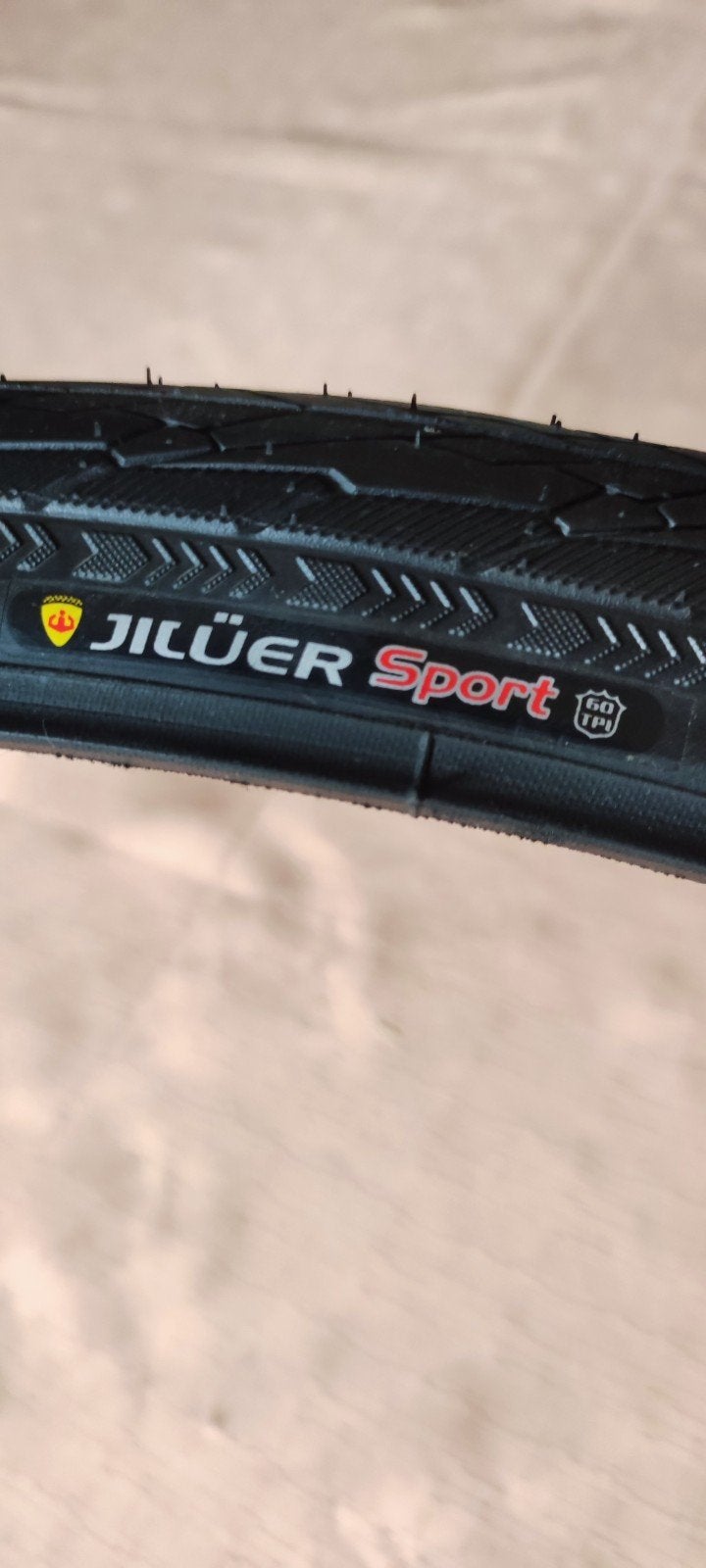 Buitenband fiets ....maat 700x28C, Fietsen en Brommers, Ophalen