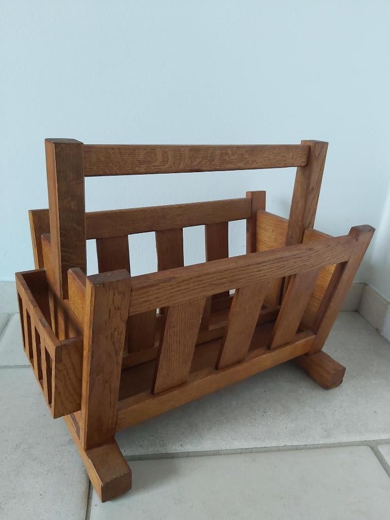 Strakke vintage massief houten kranten bak / rek/ houder, Ophalen of Verzenden, Zo goed als nieuw