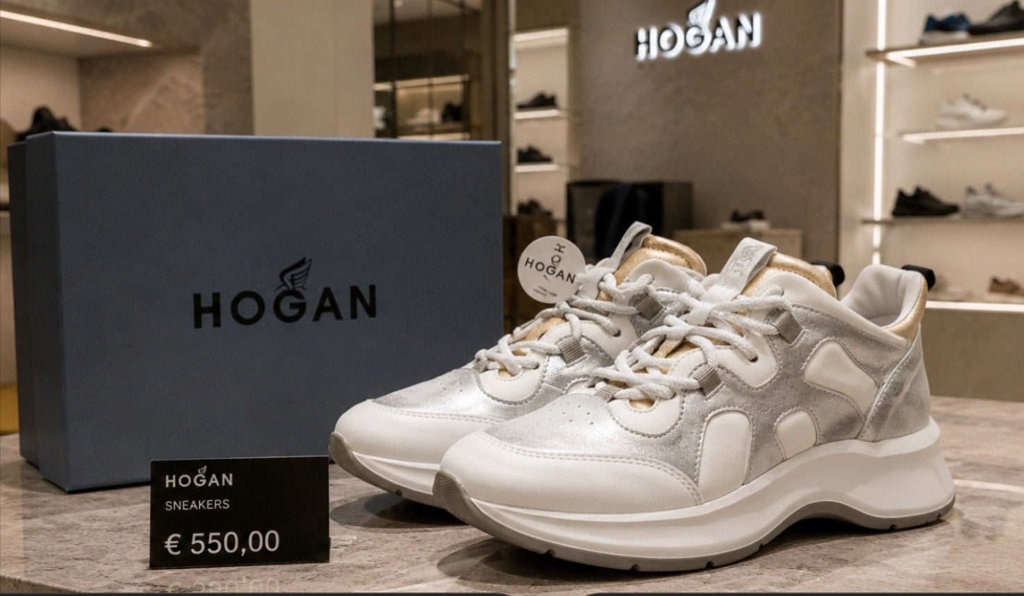 Original Hogan sneakers  NEW maat 38,5, Vêtements | Femmes, Chaussures, Enlèvement, Sneakers et Baskets