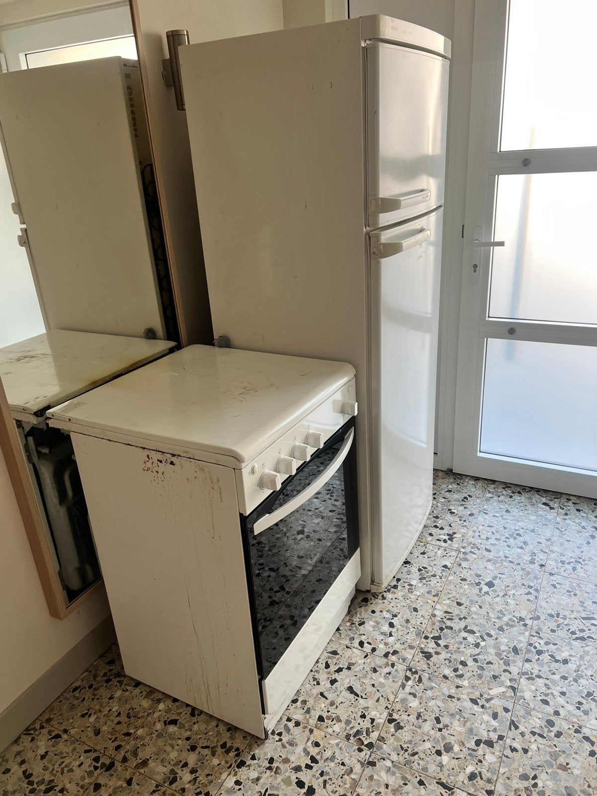 Bosch Koelkast met Diepvries + Zanussi Gasfornuis met Oven, Ophalen, Gebruikt, 4 kookzones, Gas