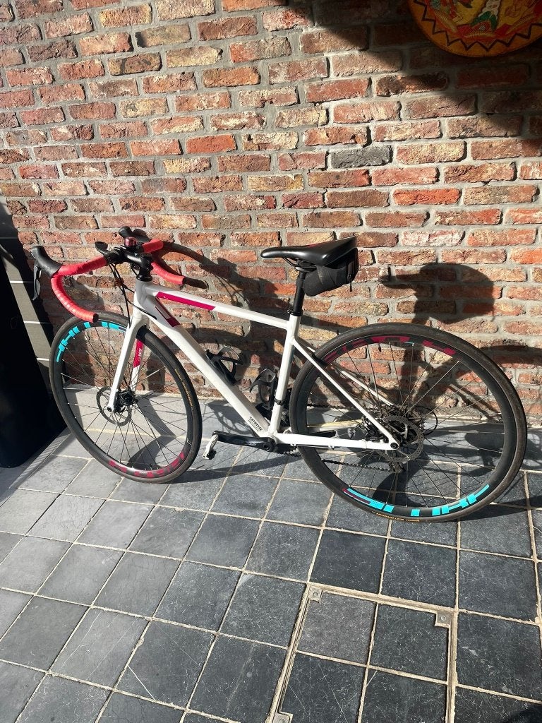 Koersfiets dames Cube Axial, 28 inch, Gebruikt, 15 tot 20 versnellingen, Schijfrem