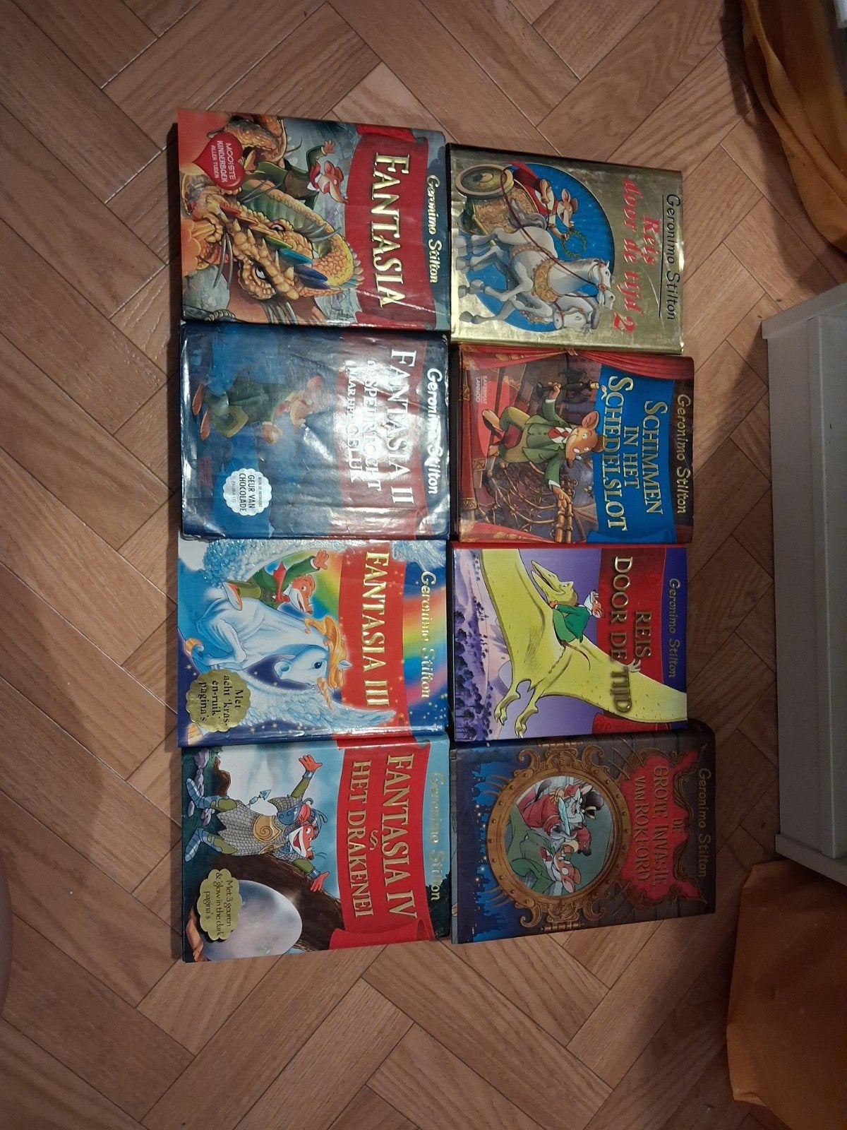 8 livres de Geronimo Stilton, Livres, Enlèvement ou Envoi, Comme neuf, Geronimo Stilton, Contes (de fées)