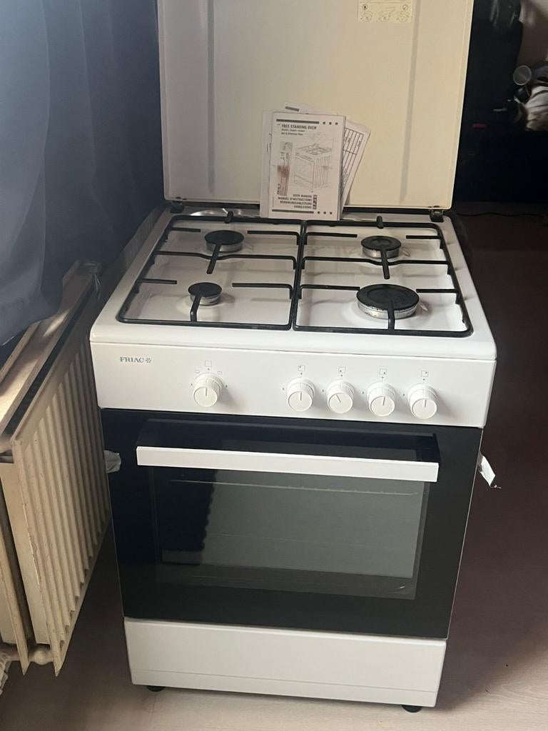 Gasvuur met oven, Huis en Inrichting, Keuken | Complete keukens, Ophalen