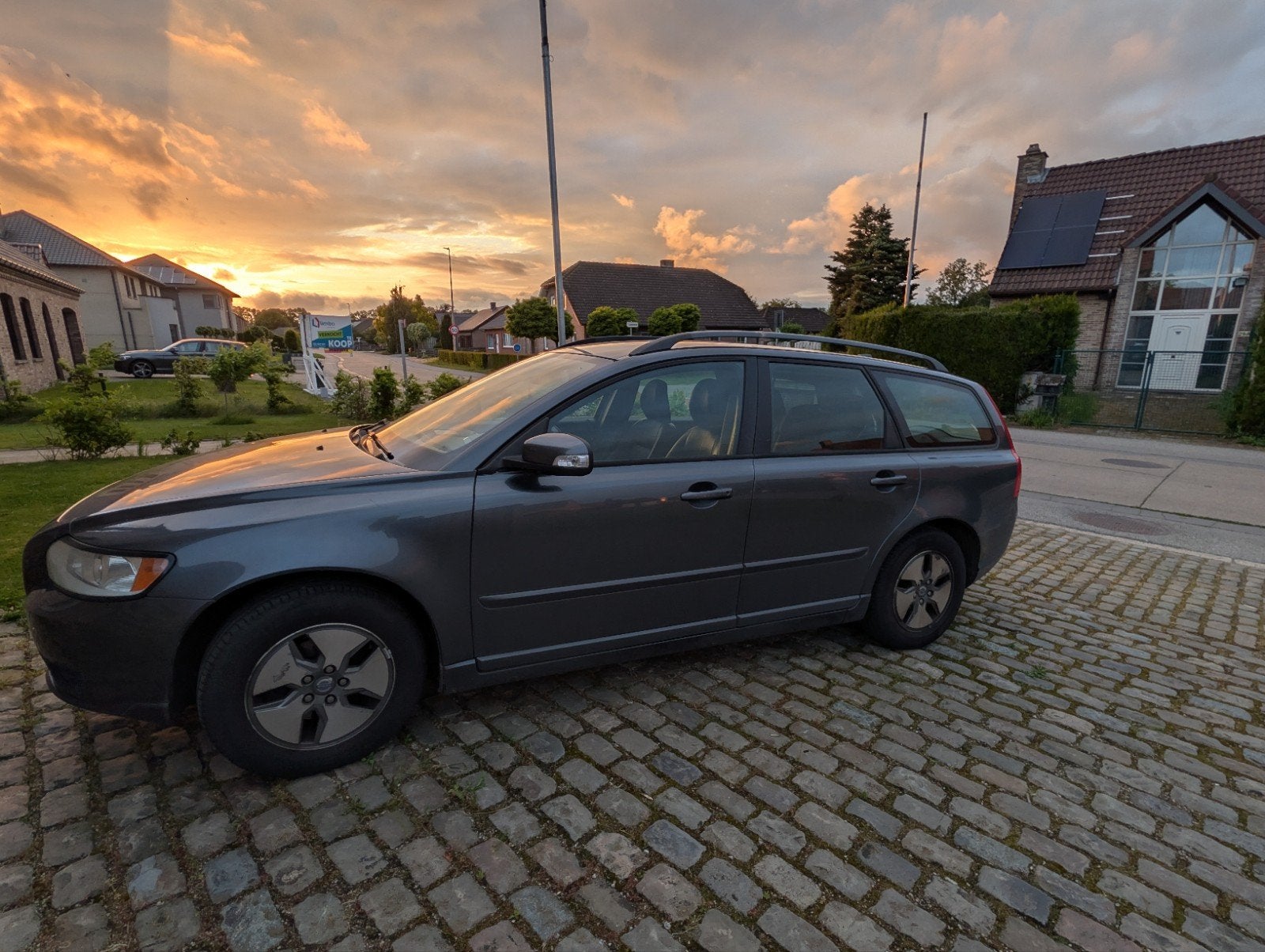 Volvo v50 1.6d, Auto's, Audi, Particulier, Navigatiesysteem, Diesel, Euro 4, Break, 5 deurs, Handgeschakeld, Zwart, Zwart, Leder