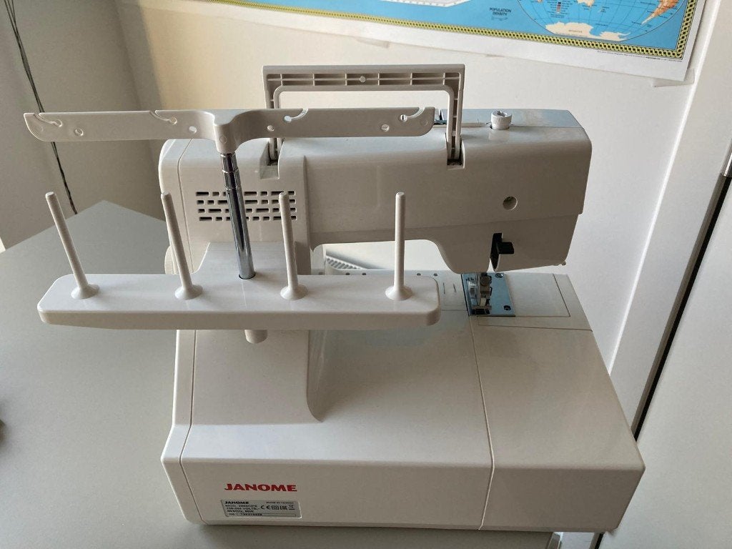 Janome Coverlock 2000CPX, Hobby & Loisirs créatifs, Machines à coudre & Accessoires, Enlèvement, Comme neuf, Surjeteuse, Janome