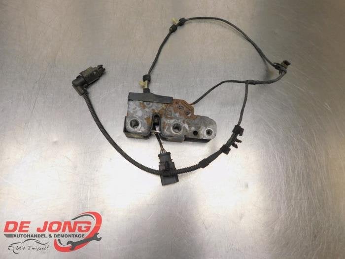 Mécanique de verrouillage capot d'un Volkswagen Passat, Autos : Pièces & Accessoires, Volkswagen, -, 3 mois de garantie, Utilisé