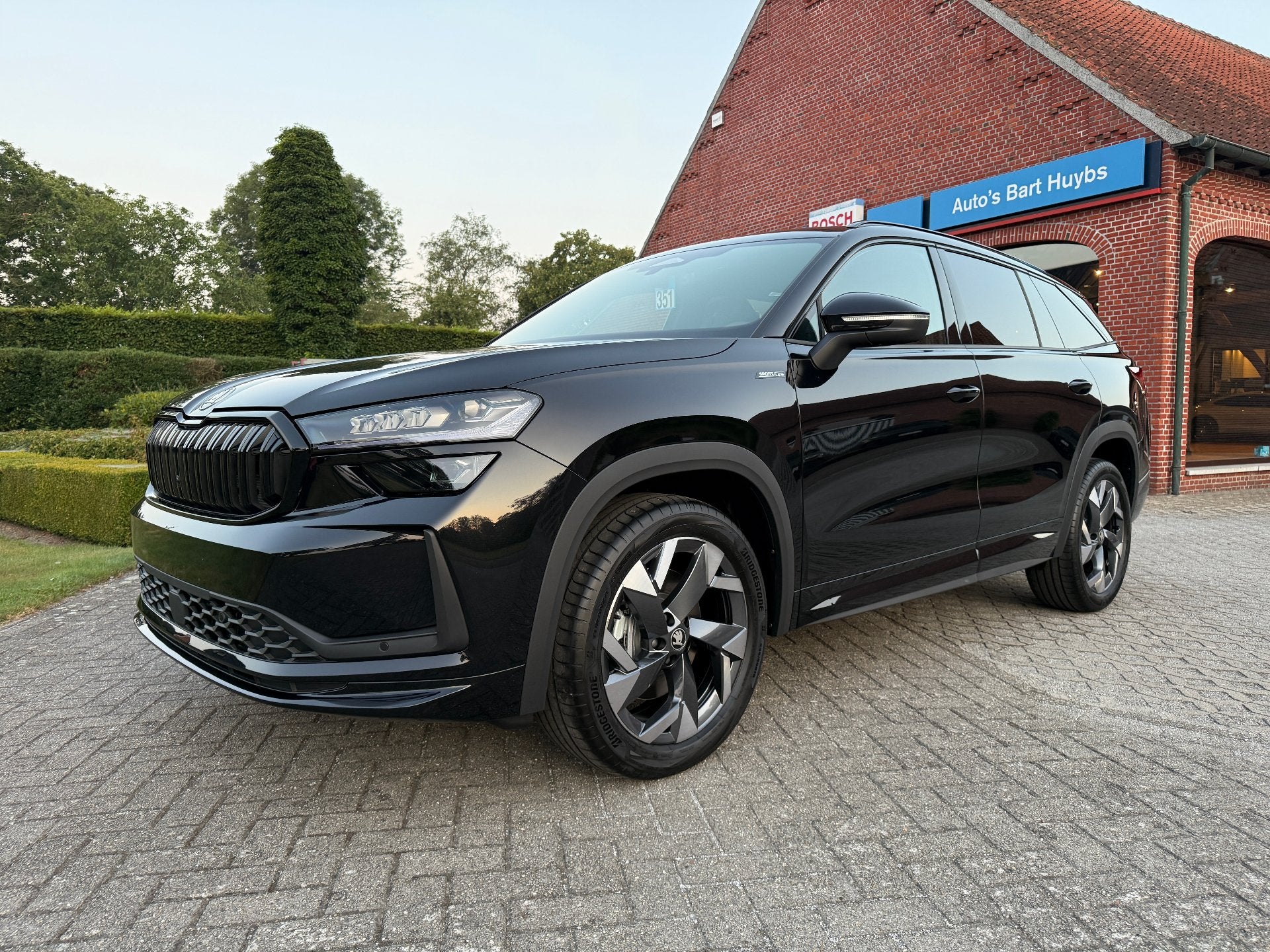 Skoda Kodiaq Sportline 1.5 eTSI DSG - GPS / ACC / MATRIX / C, Auto's, Automaat, Overige kleuren, Alcantara, Bedrijf