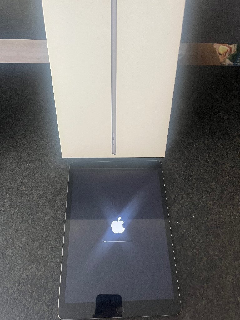 Apple iPad 7ᵉ Génération 32 Go Wi-Fi Gris – État impeccable, Apple iPad, 10 pouces, Comme neuf, Enlèvement