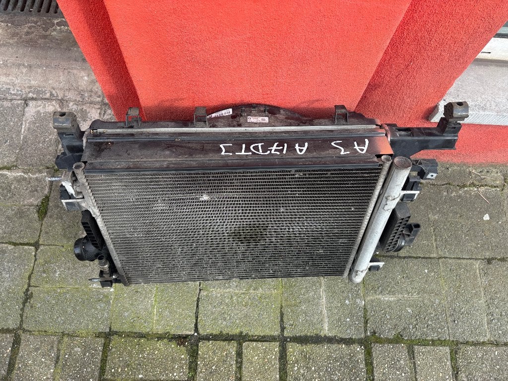 RADIATEUR OPEL ASTRA J 1700 TURBO DIESEL, RUE BRIGADE PIRON 307, Enlèvement, Utilisé, Garage_bila@yahoo.fr