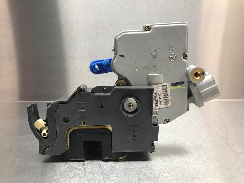 BARRE DE SERRURE DE PORTE AVANT GAUCHE Maxima QX (CA33), Utilisé, Nissan