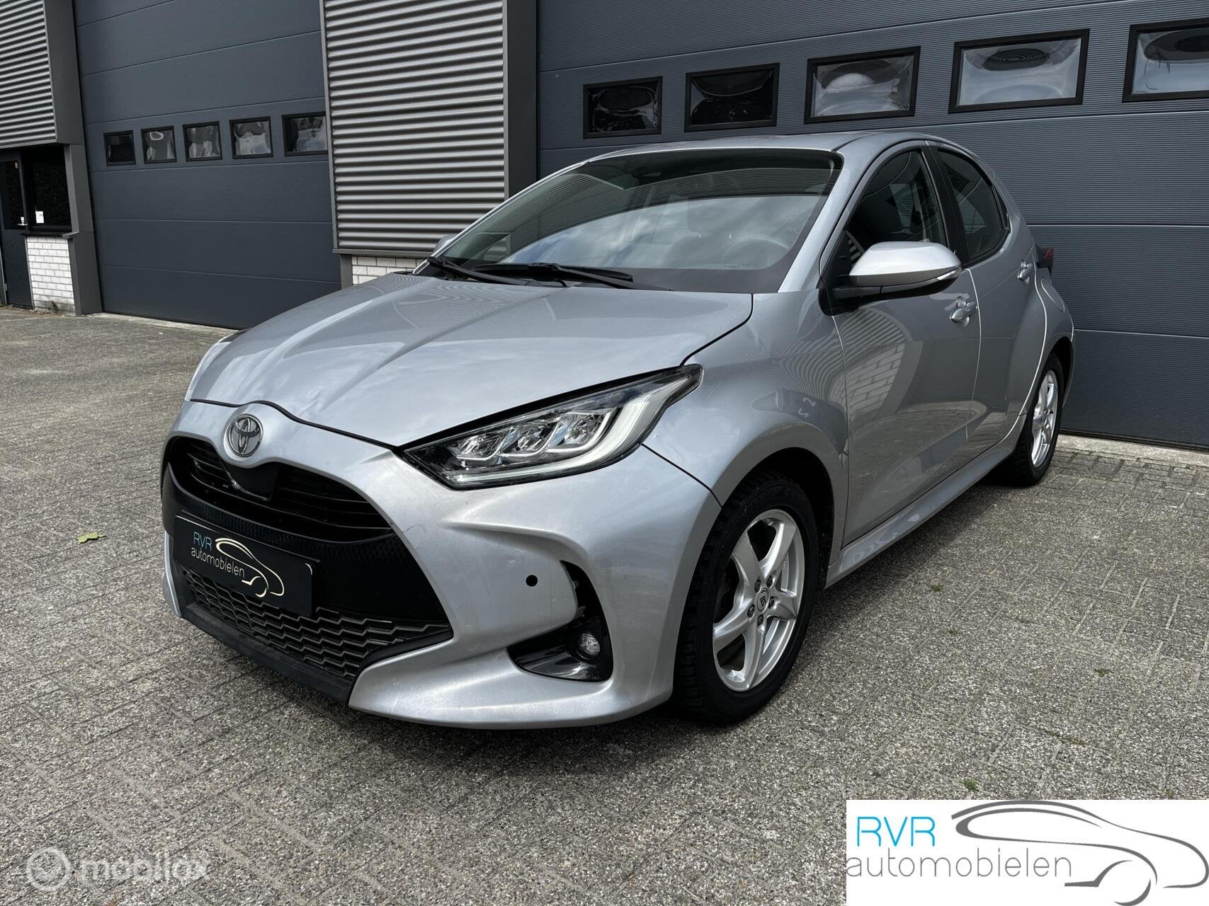 Toyota Yaris 1.5 VVT-i Active, Auto's, Voorwielaandrijving, Stof, Gebruikt, Zwart