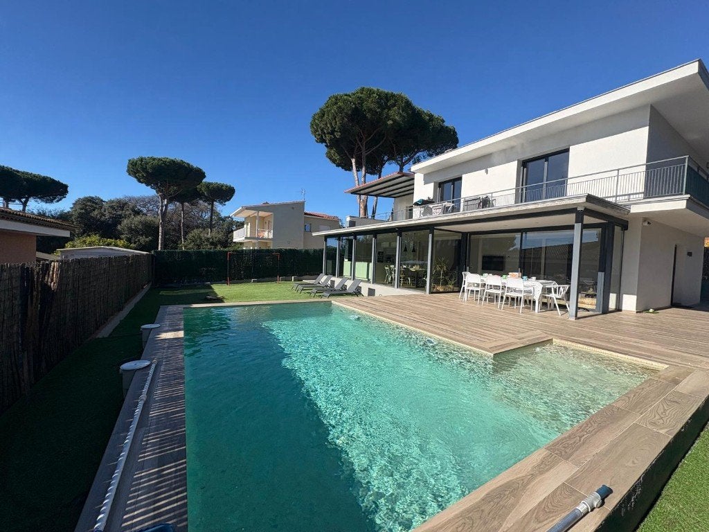 Platja D'Aro-Superbe villa avec piscine chauffée 8 personnes, Vacances, Propriétaire, 8 personnes, 4 chambres ou plus, Costa Brava
