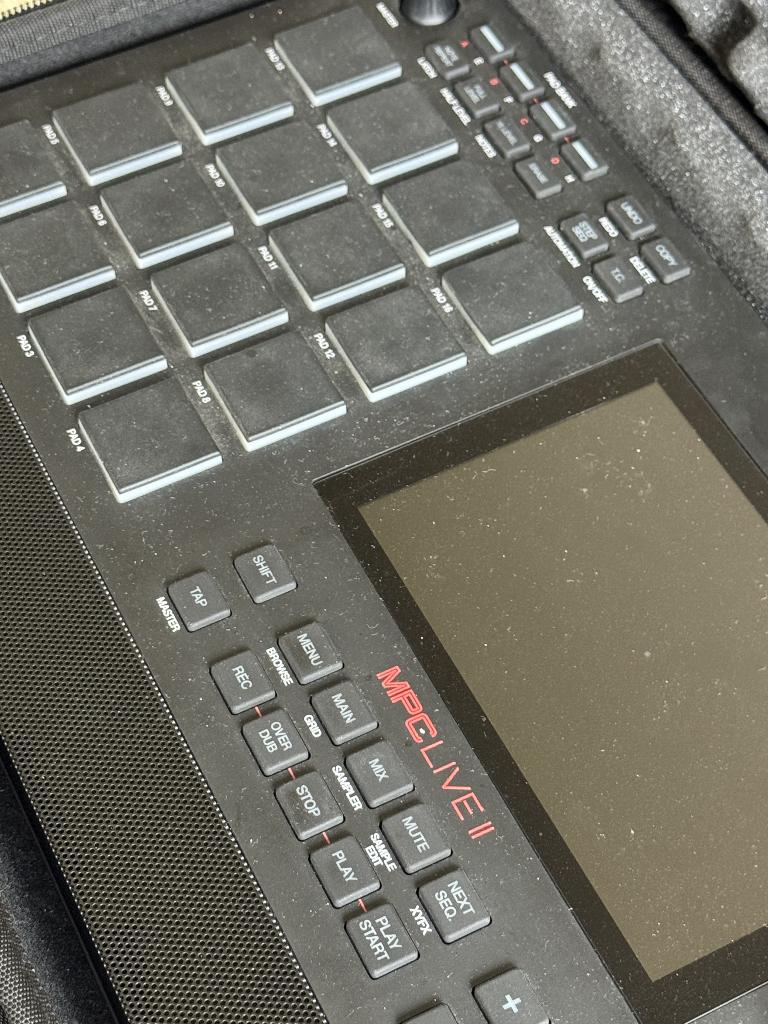 Akai MPC Live II, Musique & Instruments, Échantillonneurs, Enlèvement, Comme neuf
