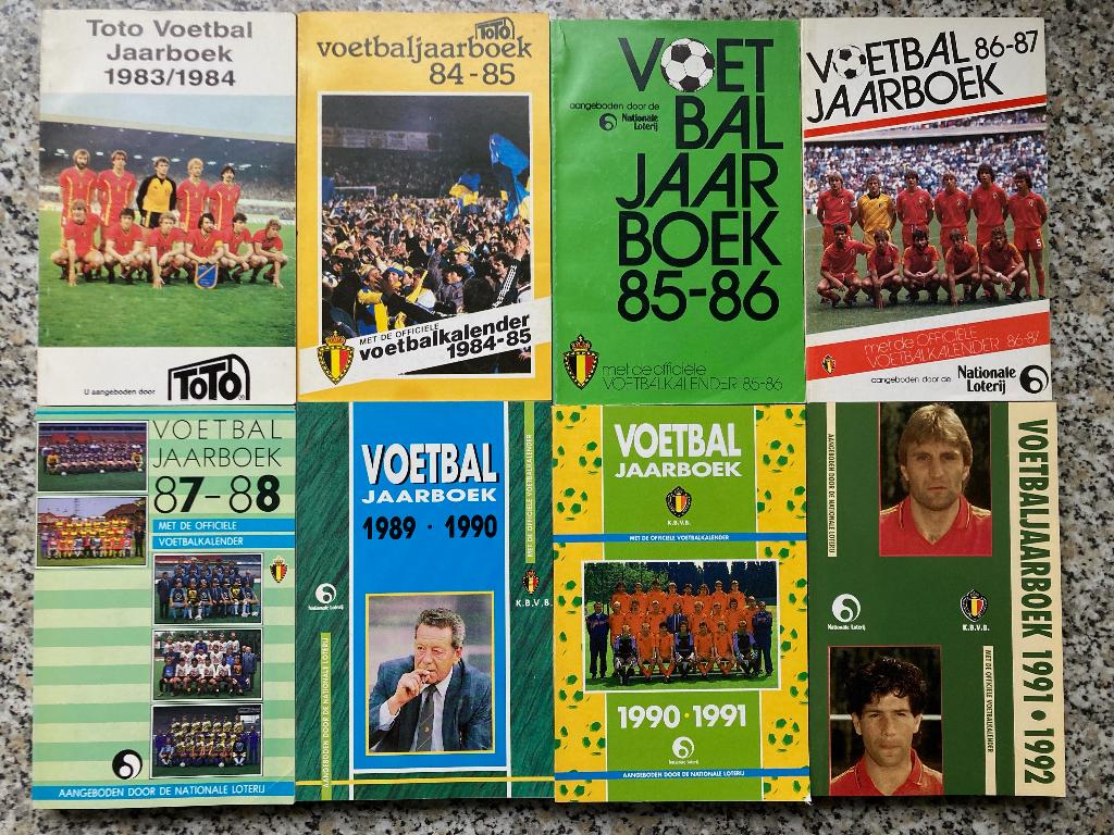 Voetbaljaarboek België  NIEUW, Enlèvement ou Envoi, Neuf