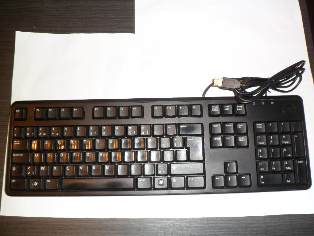 Toetsenbord Dell AZERTY, Zwart, Type: KB212-B, Ophalen, Azerty, Zo goed als nieuw