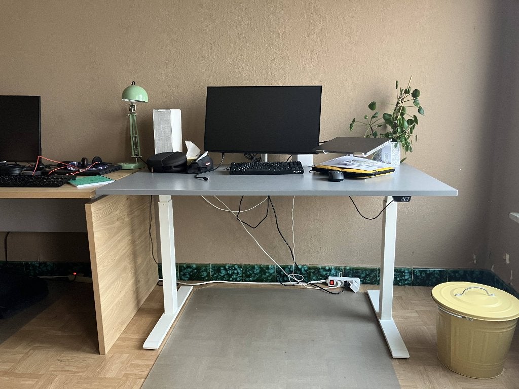 Elektrisch verstelbaar zit/sta-bureau Ikea Rodulf, Ophalen, Zit-sta bureau, Elektrisch, Gebruikt