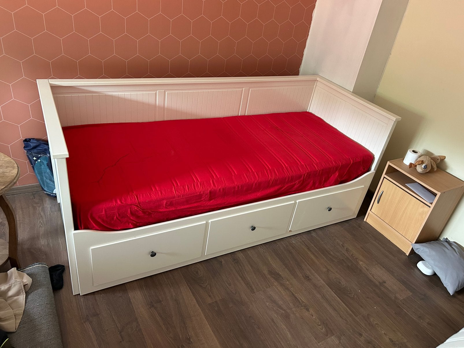 Ikea Hemnes bed opberglades incl 2 matrassen en topper, Huis en Inrichting, Ophalen, Zo goed als nieuw