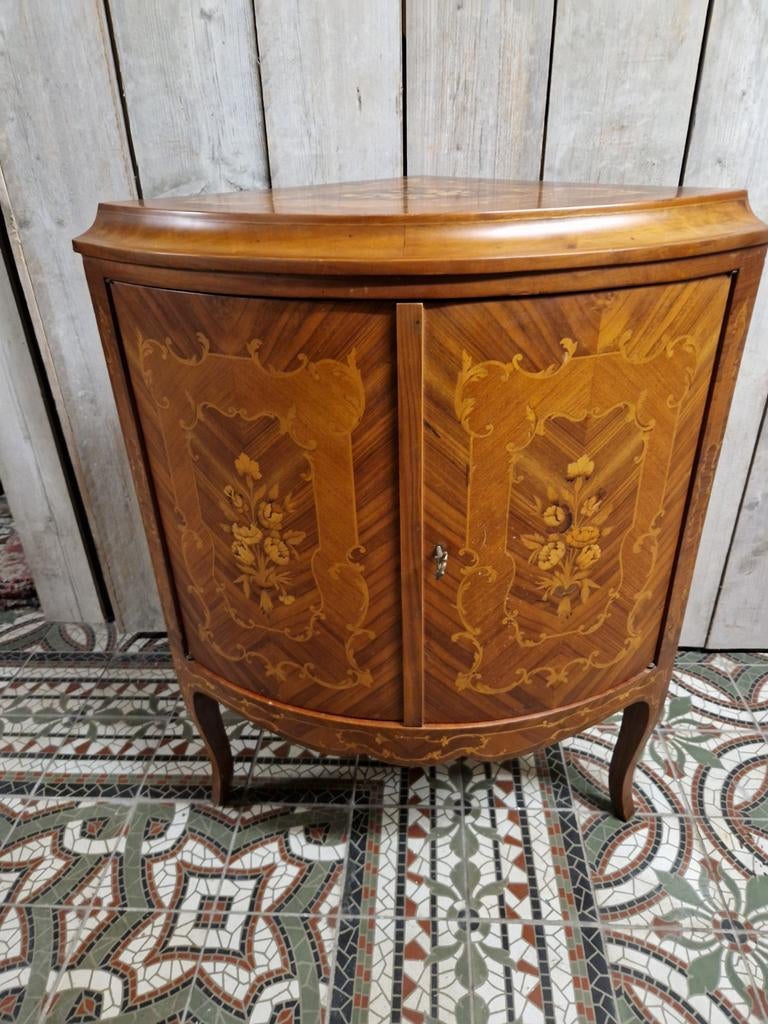 Louis XV hoekkast met marqueterie, Enlèvement