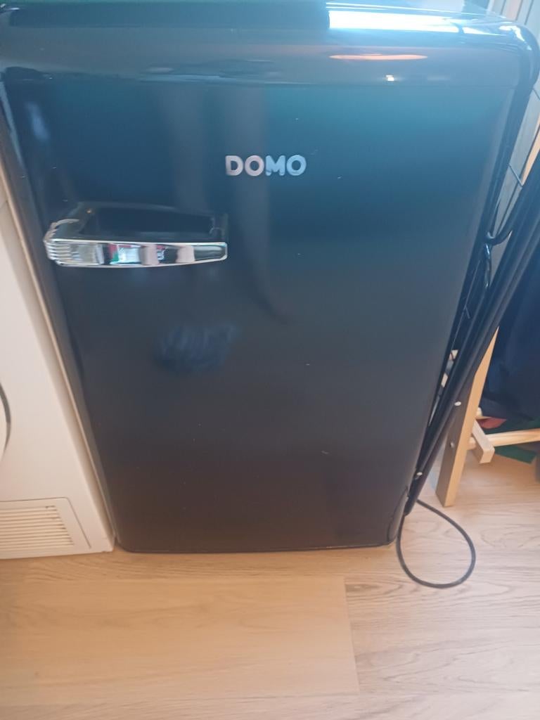 Domo ijskast zwart, Ophalen