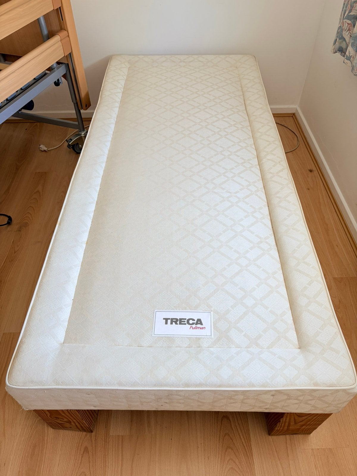 2 sommiers TRECA avec matelats TRECA 90 cm (180 cm), Maison & Meubles, Chambre à coucher | Matelas & Sommiers, 90 cm, Enlèvement