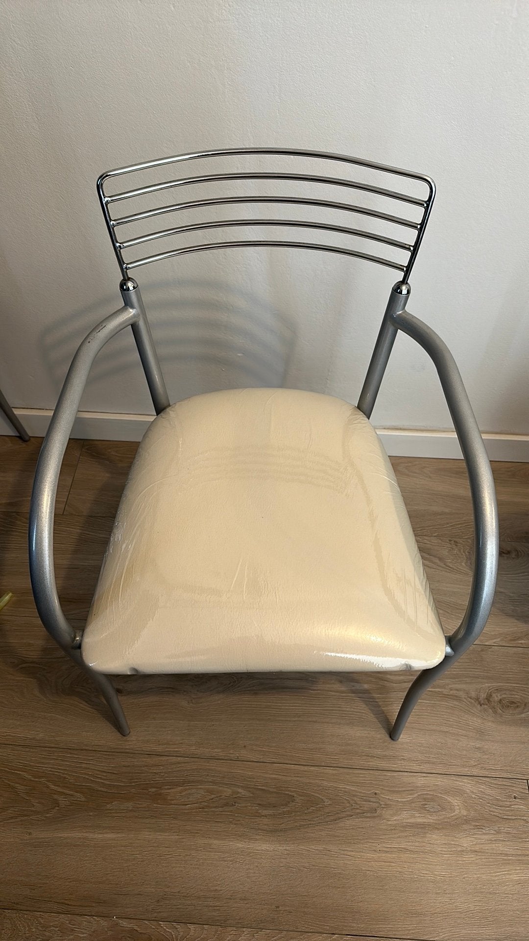 4 stoelen in goede staat, Huis en Inrichting, Ophalen, Zo goed als nieuw, Metaal