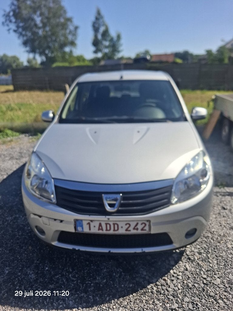 Dacia sandrro, 135 g/km, 525 kg, Boîte manuelle, Noir