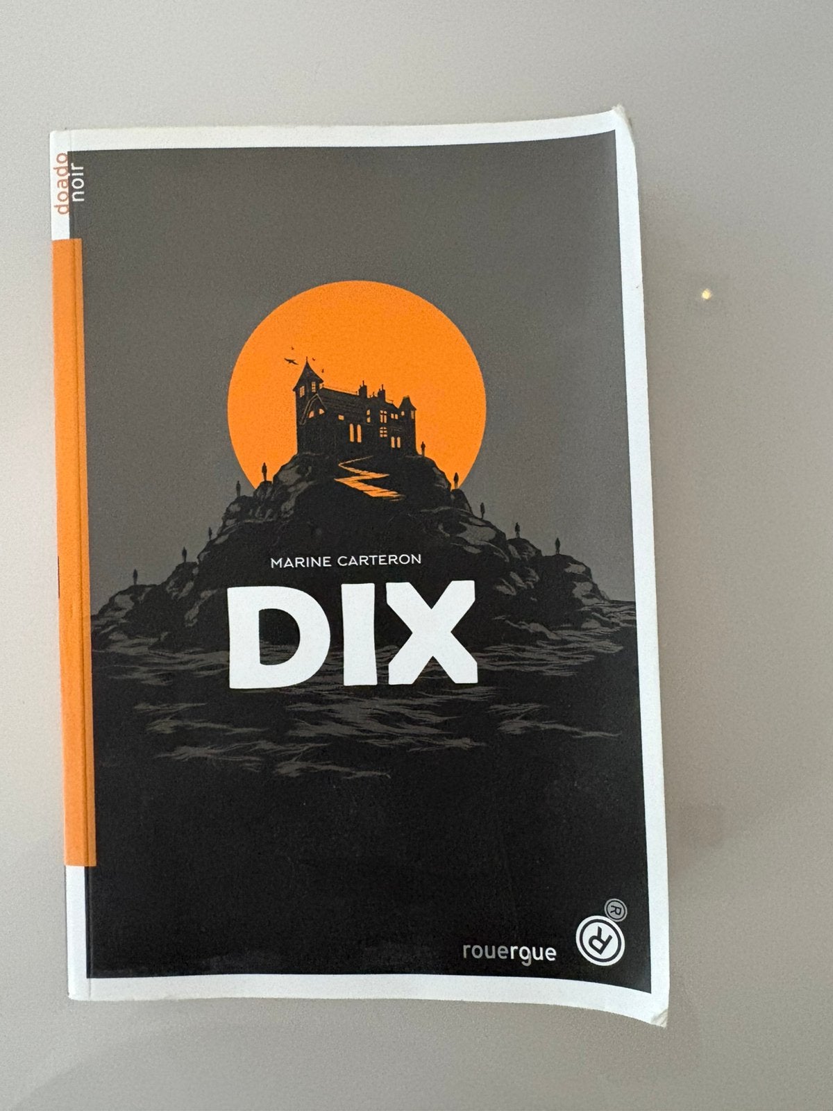 Livre : “Dix” de Carteron, Livres, Enlèvement, Utilisé
