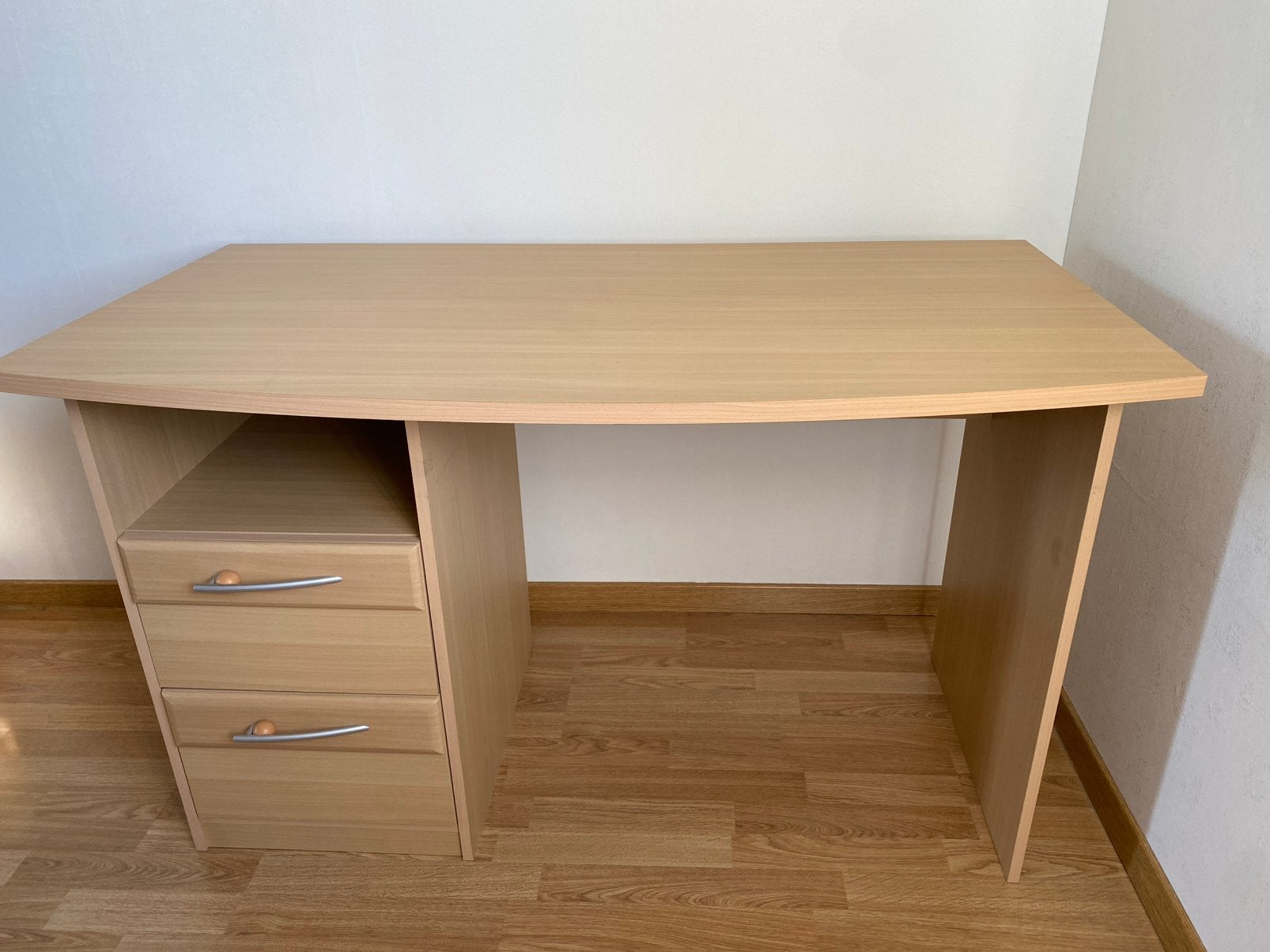 Bureau 1m25 X 67cm, Enlèvement, Utilisé