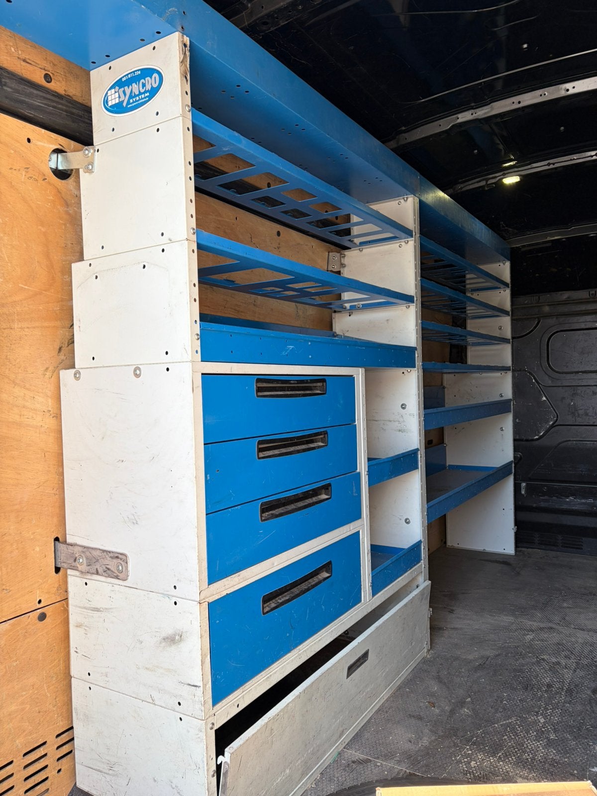 Aménagements intérieurs Ford Transit 2T, Ophalen, Gebruikt