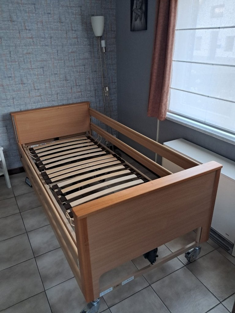 Elektrisch eenpersoons ziekenhuisbed, Brun, Enlèvement, 120 cm, Bois