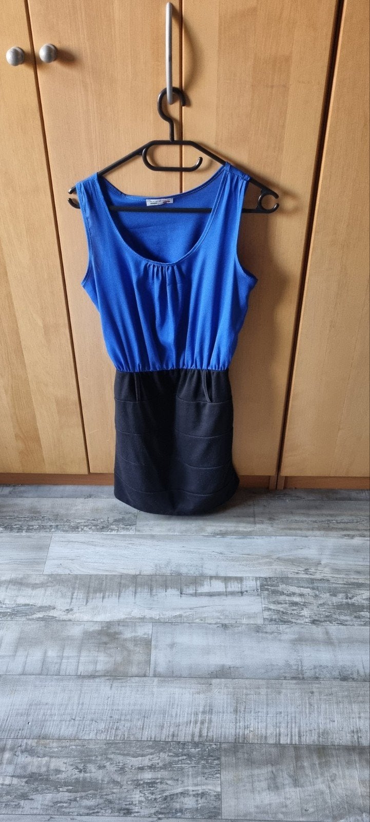 Kleedje maat S, Ophalen