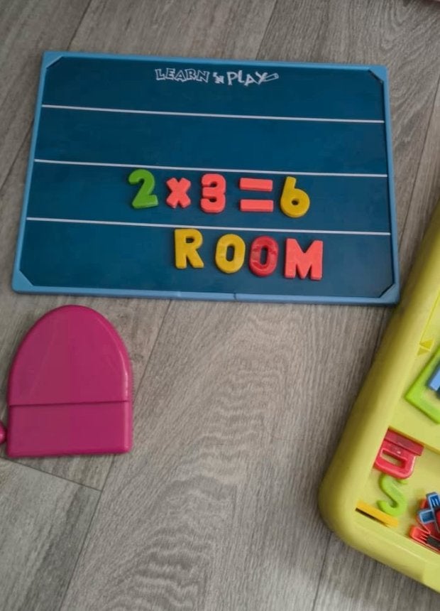 Tableau magnétique pour écrire/calculer, Enlèvement ou Envoi, Utilisé, Puzzles