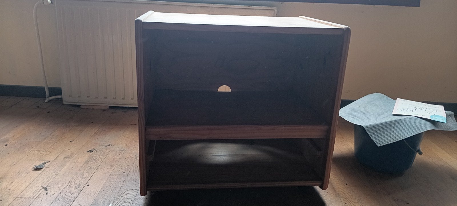 Tv kast, Ophalen