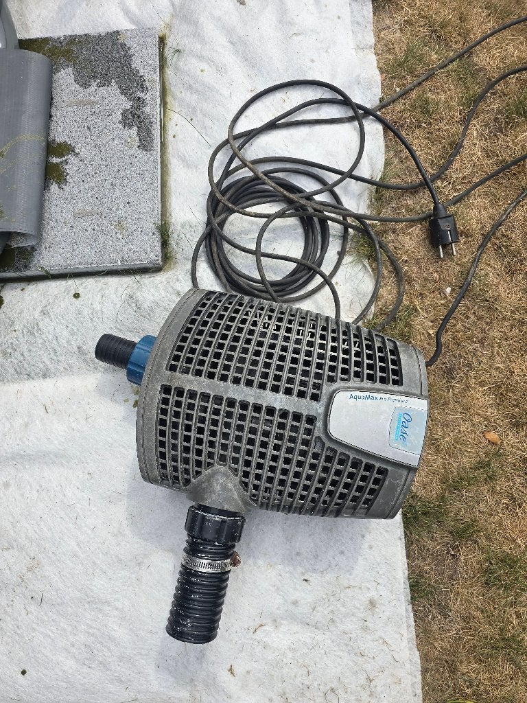 Oase Aquamax Eco Premium 16000 vijverpomp, Ophalen, Zo goed als nieuw, Vijverpomp