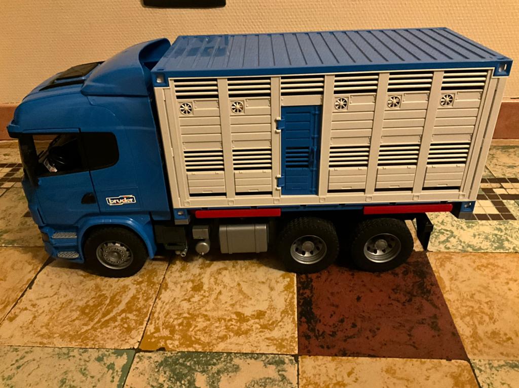 Bruder vrachtwagen voor dieren, Kinderen en Baby's, Ophalen, Zo goed als nieuw