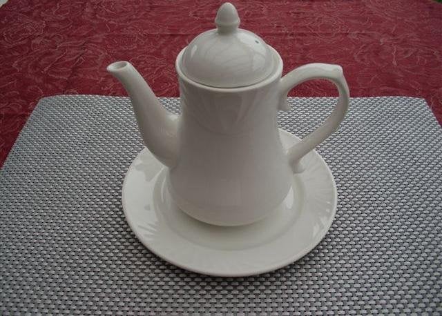 Thee of koffiepot met schotel, Ophalen of Verzenden
