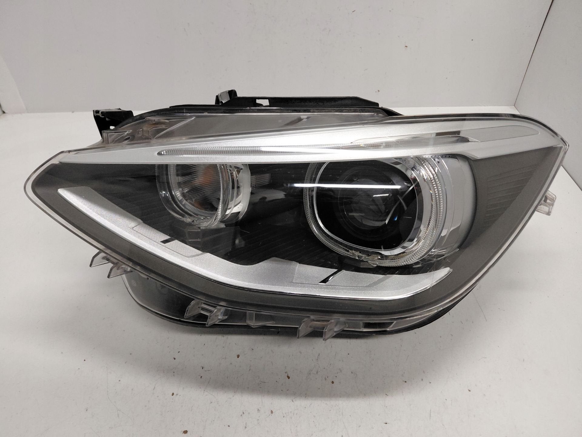 BMW F20 Achterlicht Links 7229677, Auto-onderdelen, Petuelring 130
80788  Munich, DE, Gebruikt, Info@bmw.de, BMW
