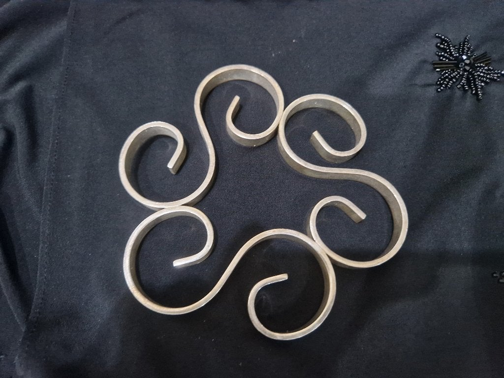Zilveren onderzetter 'Arabesque, Antiek en Kunst, Antiek | Schalen, Ophalen of Verzenden