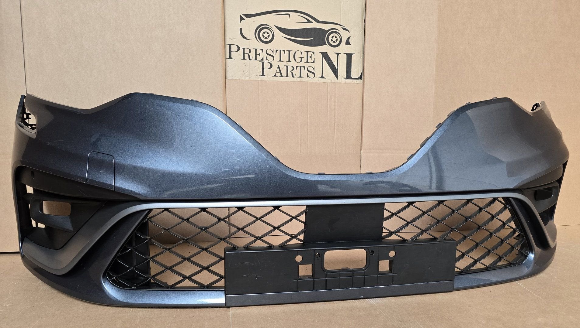 Voorbumper Renault Clio 5 V RS LINE ORIGINEEL BUMPER bj.2019, Auto-onderdelen, Carrosserie, Bumper, Voor, Gebruikt, Herkomst onderdeel bekend