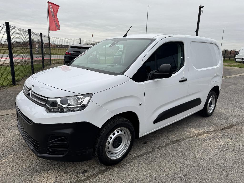 Citroen Berlingo 1.2 benzine 1ste eig ohboek 35.000km, Auto's, Bestelwagens en Lichte vracht, Voorwielaandrijving, 1199 cc, Citroën