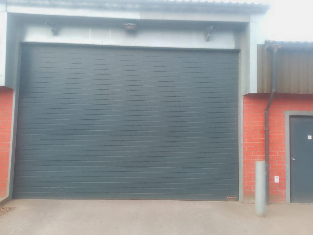 Sectionale Industriële poort, Ophalen, Gebruikt