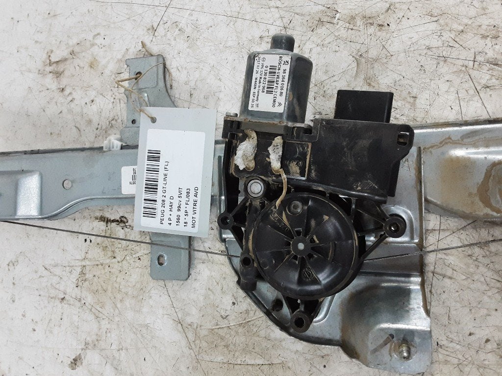 MOTEUR LEVE VITRE ELECTRIQUE AVANT DROIT (9816401680), Mevr. I. Hauben, Utilisé, Droite, Rue de l'Espoir 34 34
4030  GRIVEGNÉE, BE