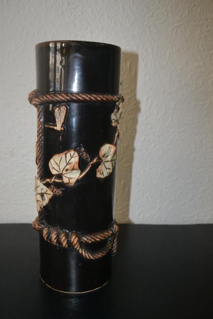 Beau vase avec motif de feuilles et de cordons, Enlèvement ou Envoi