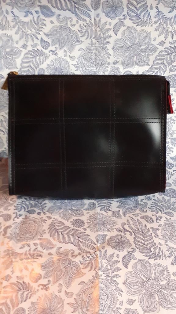 Trousse pour maquillage esthee lauder, Enlèvement ou Envoi, Comme neuf, Rouge
