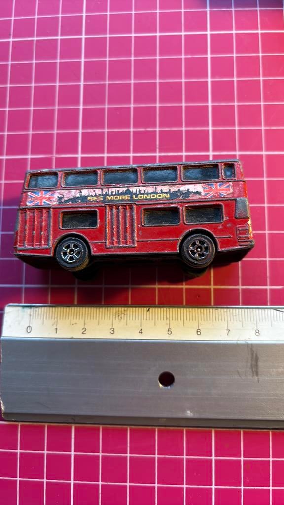 8 bus matchbox/majorette/autres, Ophalen of Verzenden, Zo goed als nieuw, Bus of Vrachtwagen