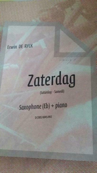 partituur boek voor saxofoon, zaterdag, Gelezen